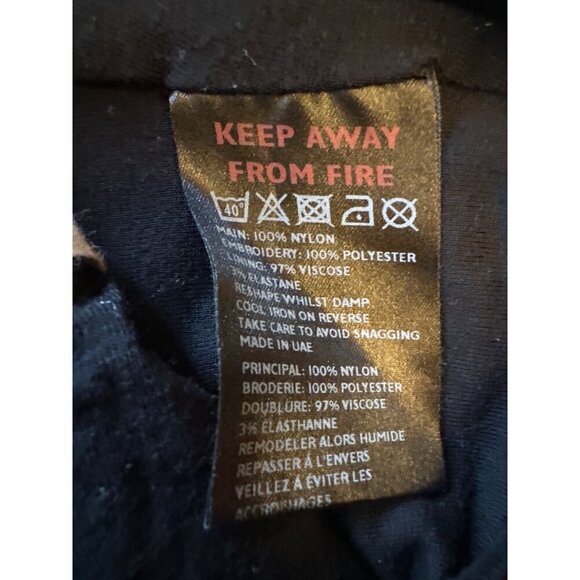 Black Floral Embroidered Crop Top With Zipper Closure & Spaghetti Straps - Picture 4 of 5